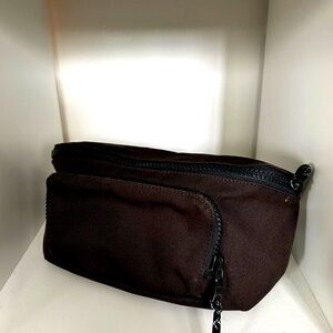 Men’s brown banana republic fanny pack NWOT